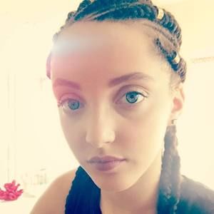 Meet your Posher, Madeline